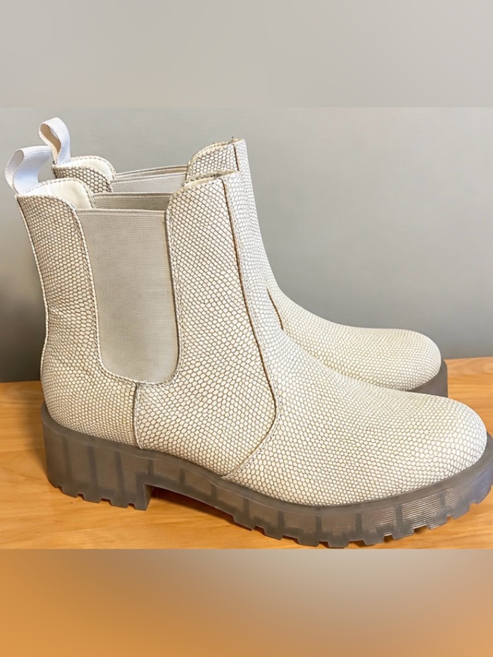 Dirty Laundry Cream Chelsea Lug Booties